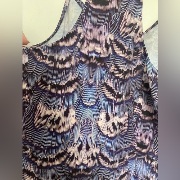 EUC Tibi New York feather/ geo halter TOP BLOUSE CAMI  size XS 0 cute - Picture 4 of 4